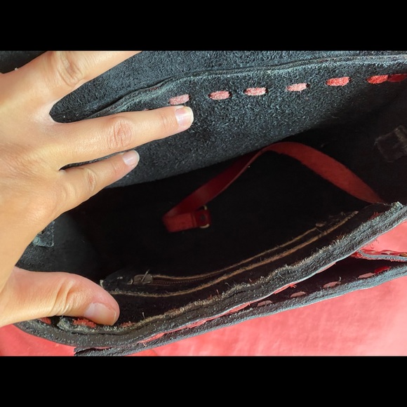 Crossbody red leather bag - Picture 3 of 16